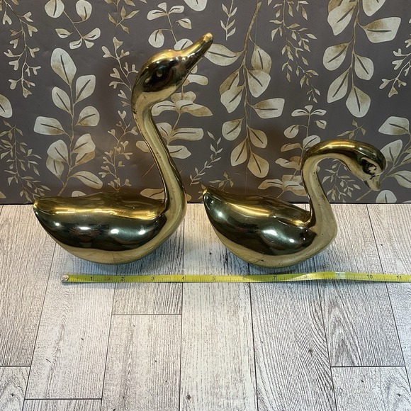 Vintage Pair Solid Brass Swans Figurines Mid Century Set (2) 6" & 8.25" - Picture 3 of 7